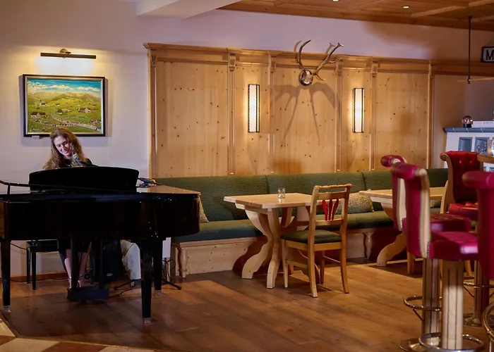 Hotel The Glacier 4*