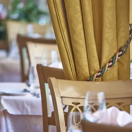 The Glacier Szálloda 4*