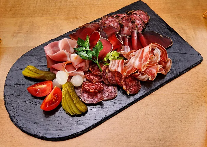 Hotel The Glacier 4*