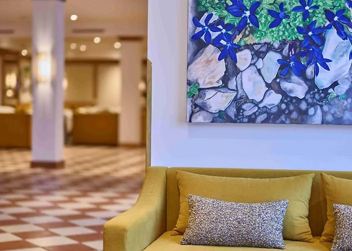 Hotel The Glacier 4*