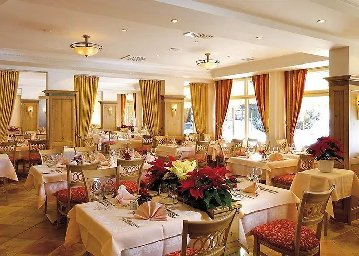 Hotel The Glacier 4*